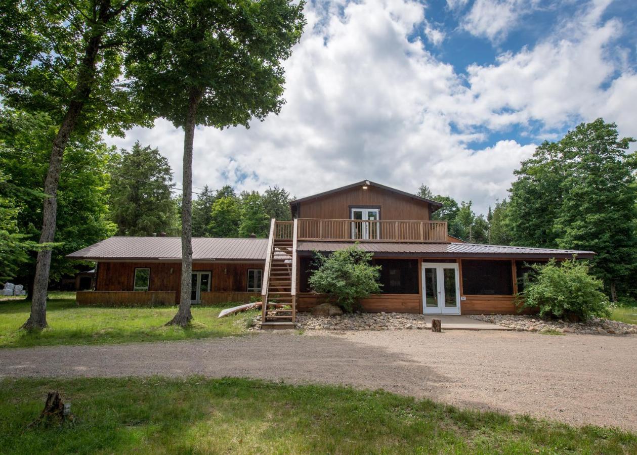 Madawaska Lodge-Cottage エクステリア 写真