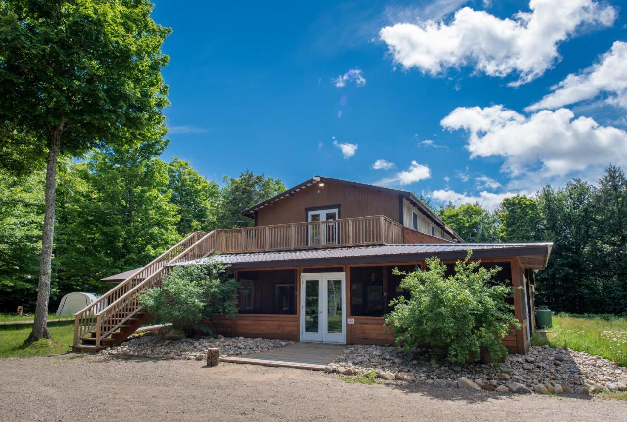 Madawaska Lodge-Cottage エクステリア 写真