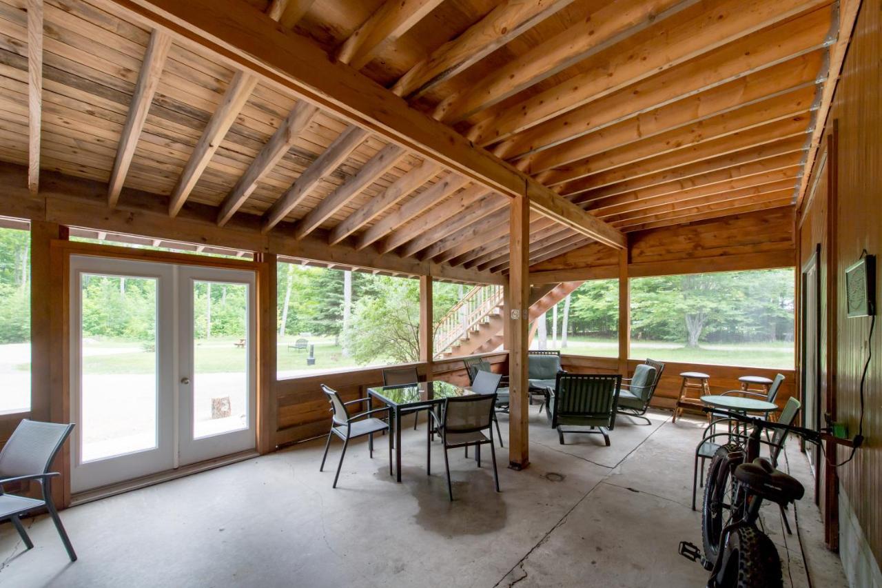 Madawaska Lodge-Cottage エクステリア 写真